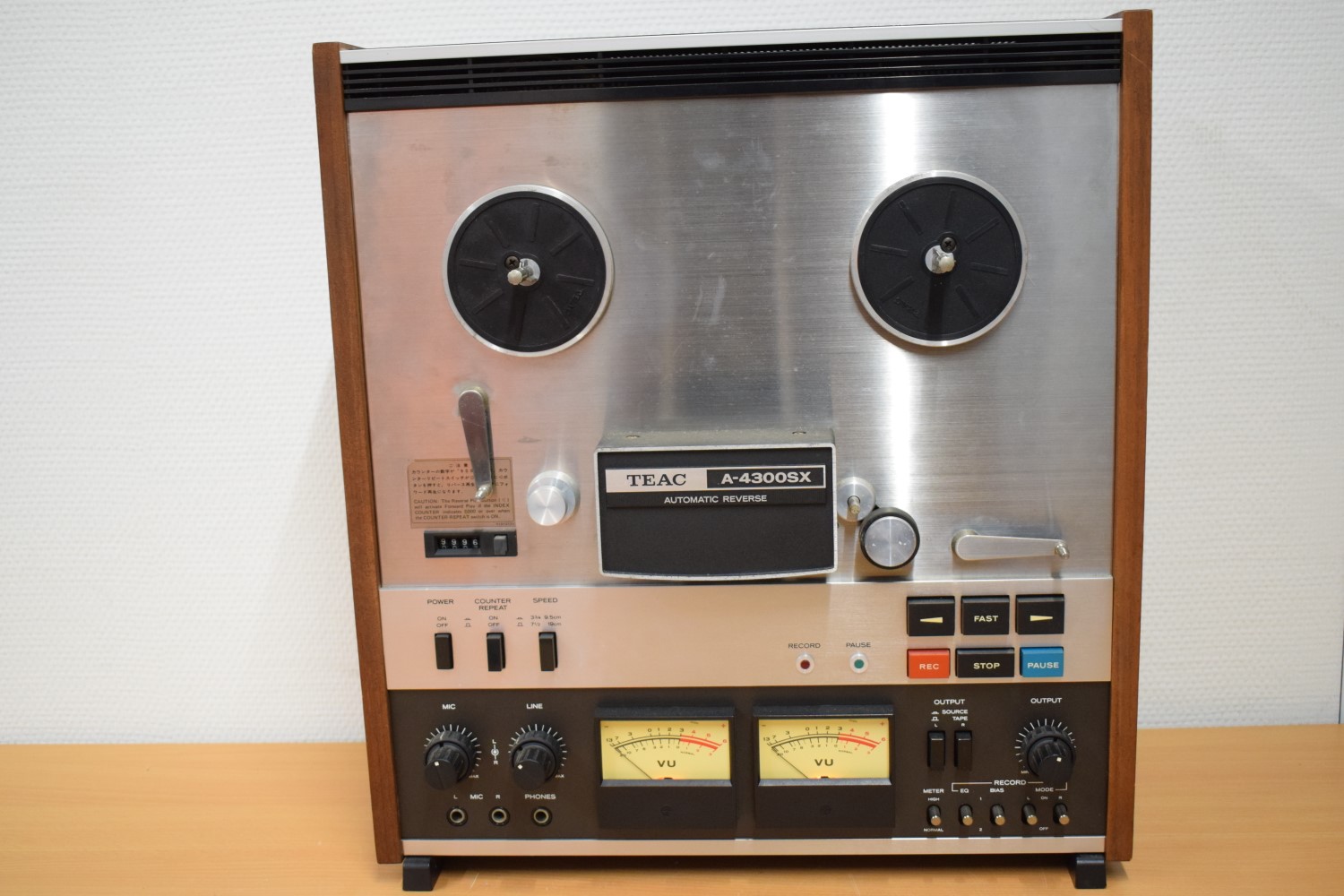 Teac A-4300SX – 4Track Auto-Reverse Tape Recorder  			